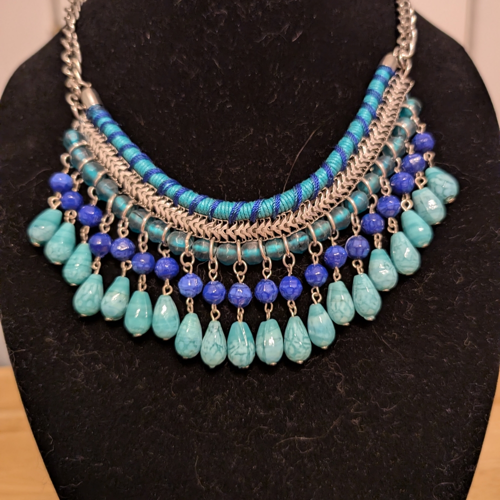 Chic Turquoise and Blue Beaded Necklace